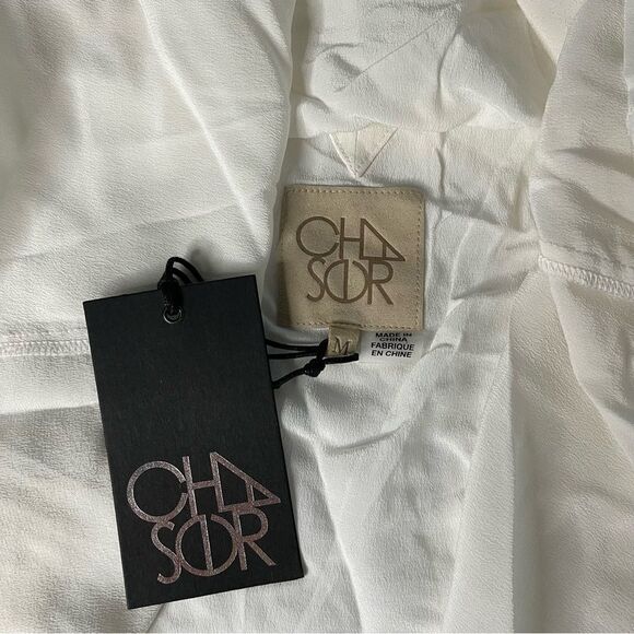 NWT Chaser Size M White Silk Basics Vent Back Flounce Tank Lightweight Sheer - Picture 6 of 8